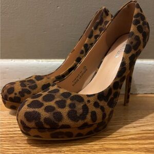 Bella Marie Leopard Print Platform Pumps - Brown/Black